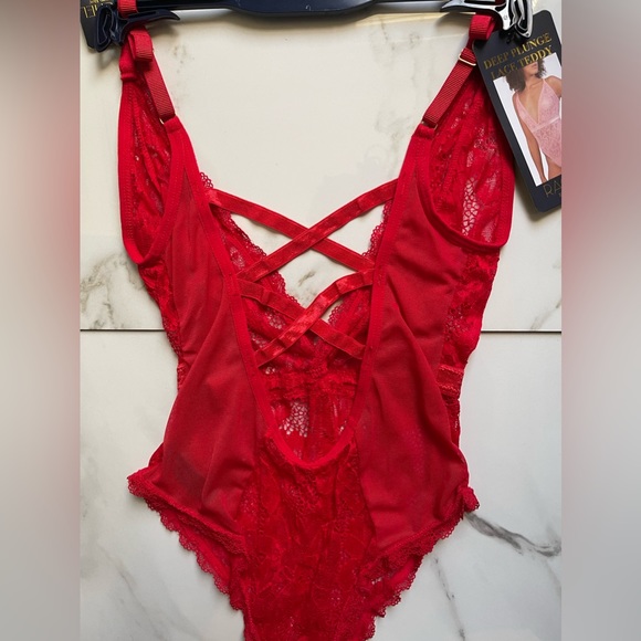 Red Deep Plunge Lace Teddy - Picture 4 of 12